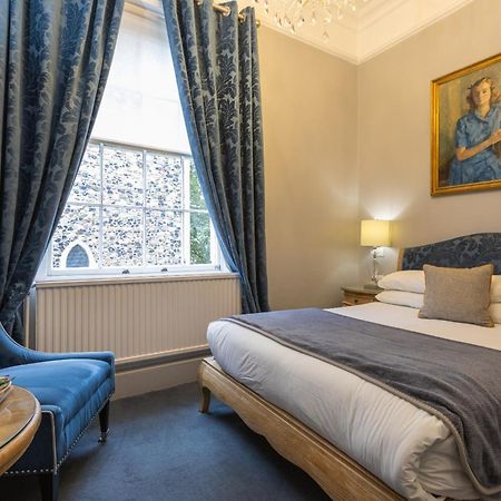 Blue Boar Hotel 몰든 외부 사진