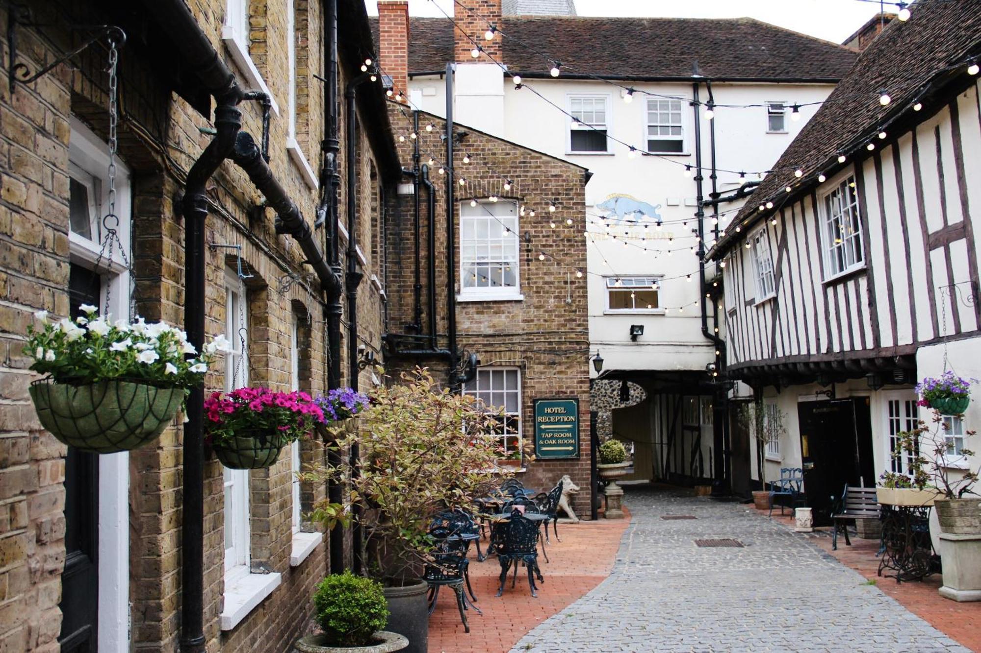 Blue Boar Hotel 몰든 외부 사진