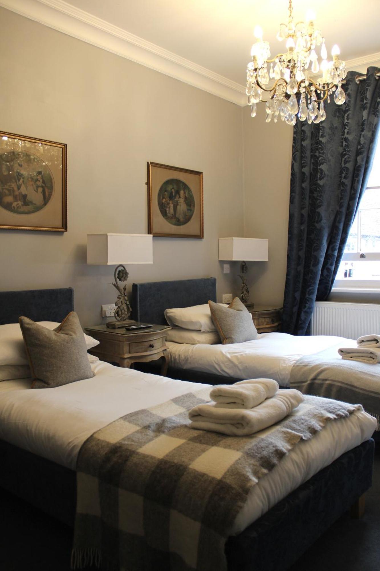 Blue Boar Hotel 몰든 객실 사진