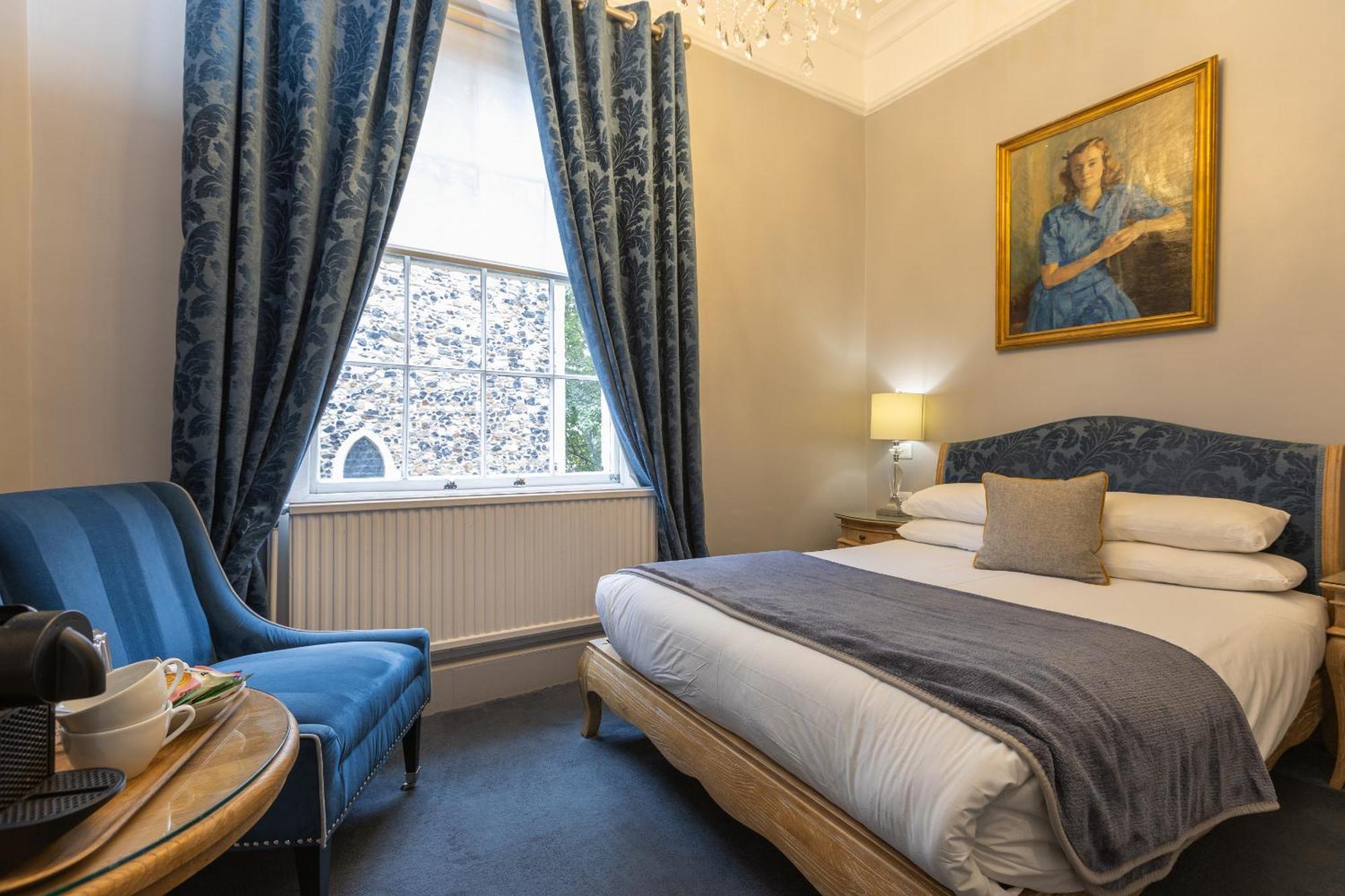 Blue Boar Hotel 몰든 외부 사진